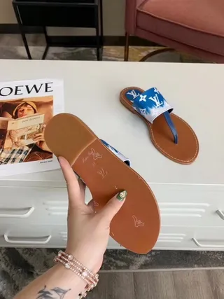Louis Vuitton Monogram Tie-Dye Thong Slide Casual Sandals 4