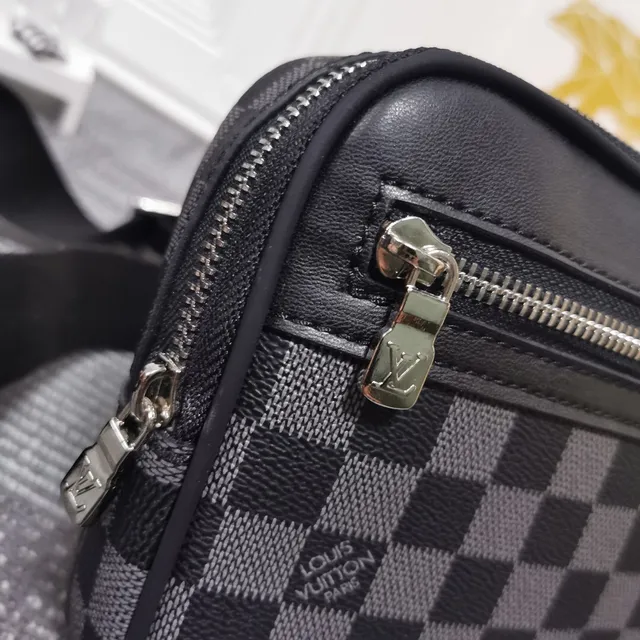 Louis Vuitton Multi Pochette Accessoires Monogram Black Fashion Belt Bag 4