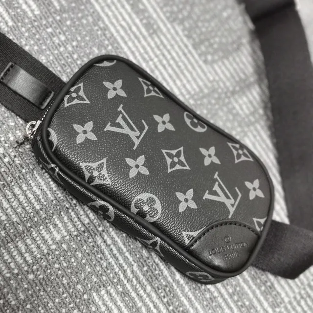 Louis Vuitton Multi Pochette Accessoires Monogram Black Fashion Belt Bag 12