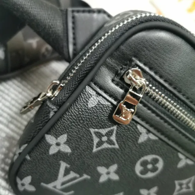 Louis Vuitton Multi Pochette Accessoires Monogram Black Fashion Belt Bag 14