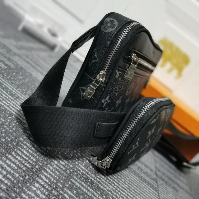 Louis Vuitton Multi Pochette Accessoires Monogram Black Fashion Belt Bag 17