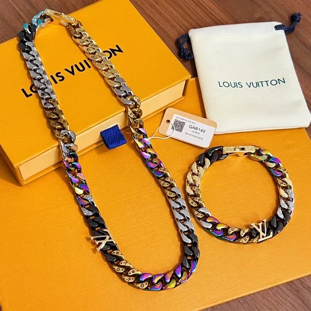 Louis Vuitton Multicolor Iridescent Curb Chain Necklace 8