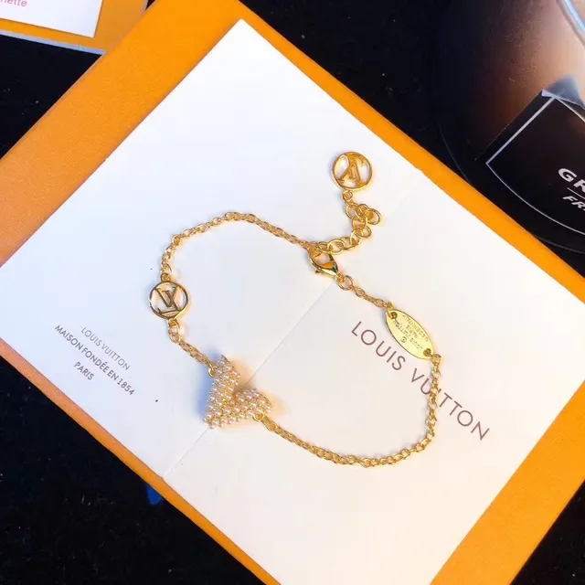 Louis Vuitton Pearl Heart Bracelet Gold White Chain Pendant Bracelet 3