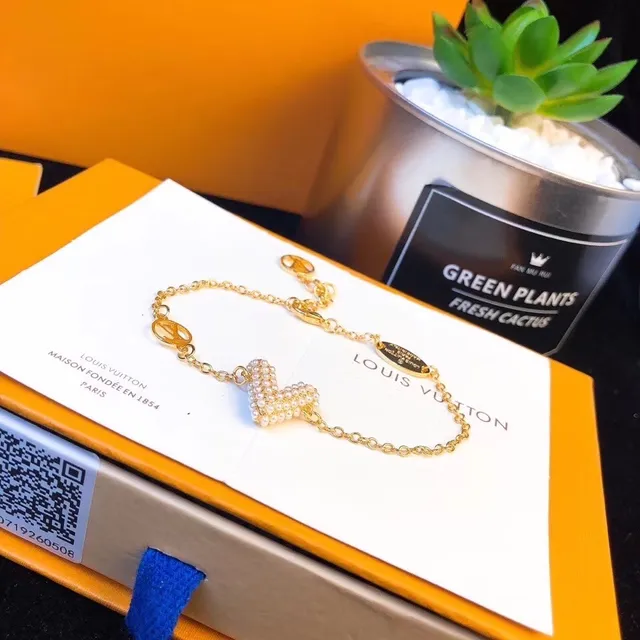 Louis Vuitton Pearl Heart Bracelet Gold White Chain Pendant Bracelet 8