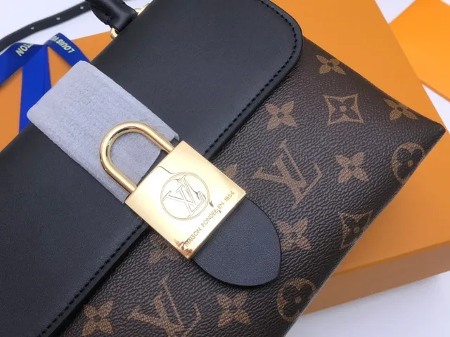 Louis Vuitton Petite Malle Monogram Canvas Bolsa Tote Marrom e Preta 4