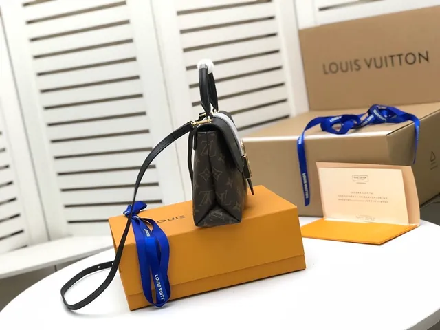 Louis Vuitton Petite Malle Monogram Canvas Bolsa Tote Marrom e Preta 7