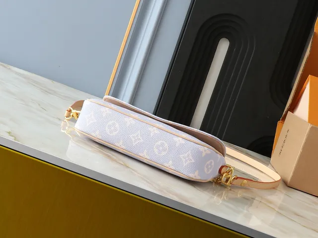 Louis Vuitton Pochette Metis بنفسجي ذهبي Monogram Coated Canvas Flap-Top Closure Messenger Bag 4