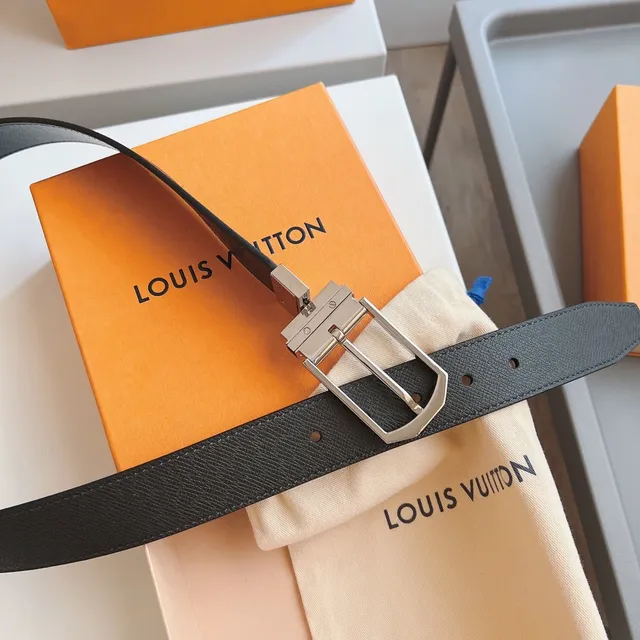 Louis Vuitton Reversible Navy Black Textured Leather Belt 7