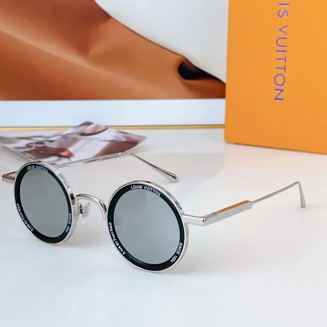 Louis Vuitton Round Metal Gradient Purple Sunglasses 3