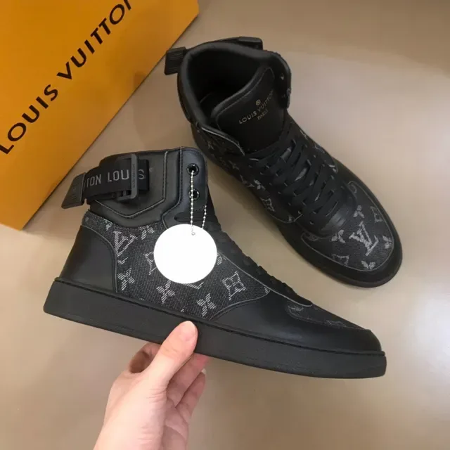 Louis Vuitton Run Away Sneakers Lifestyle Noir Gris Hautes Monogrammées en Textile 6
