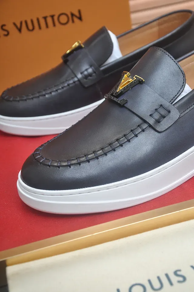 Louis Vuitton Run Away Black White Leather Slip-On Moc-Toe Stitching Loafer 2