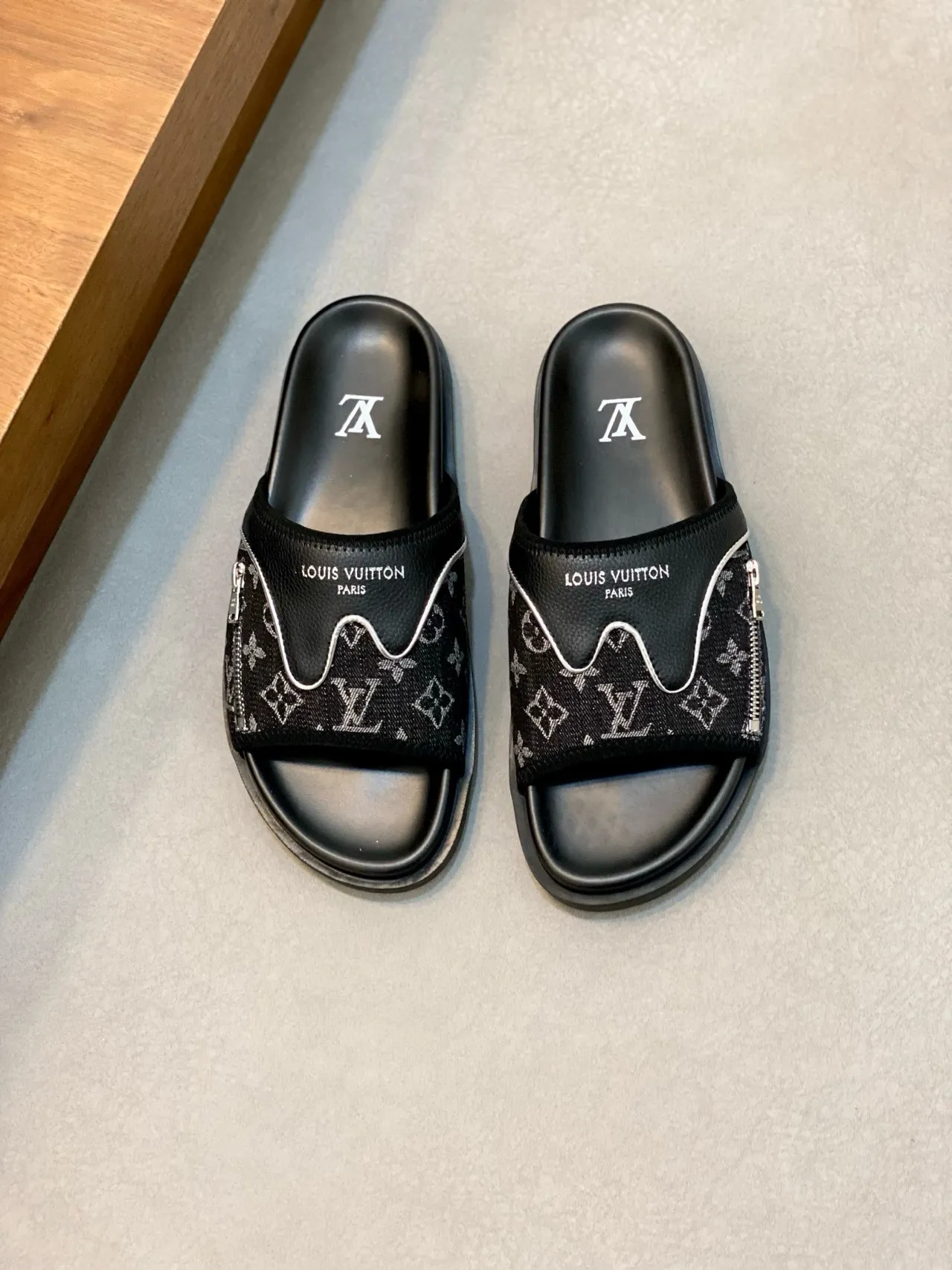 Louis Vuitton Run Away Black White Monogrammed Strap Wavy Piping Slippers 2