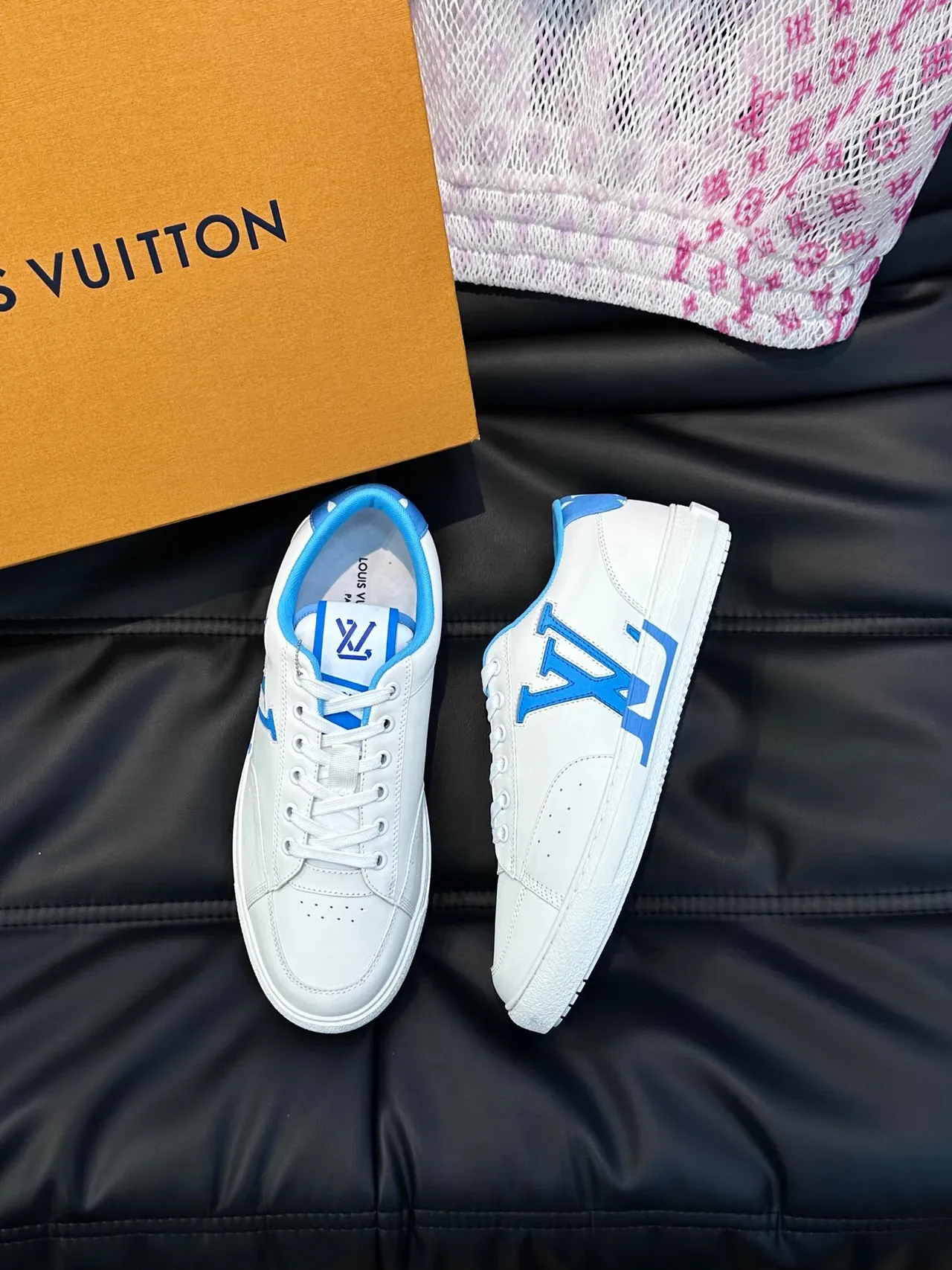 Louis Vuitton Run Away White Blue Low-Top Leather Upper Lifestyle Sneakers 2