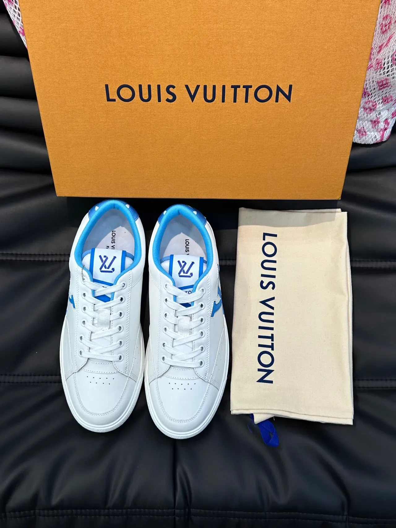 Louis Vuitton Run Away White Blue Low-Top Leather Upper Lifestyle Sneakers 3