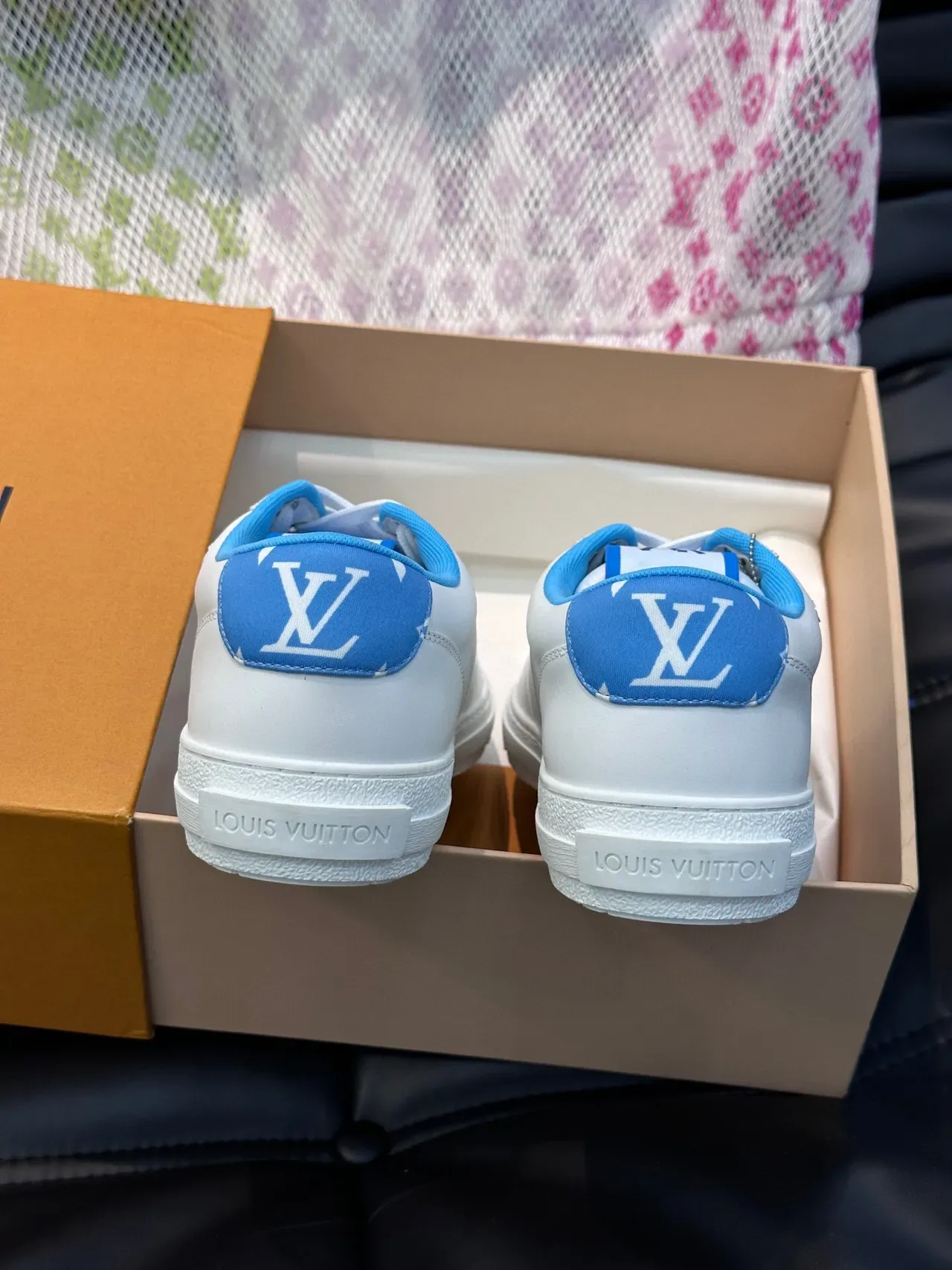 Louis Vuitton Run Away White Blue Low-Top Leather Upper Lifestyle Sneakers 5