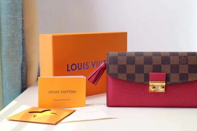 Louis Vuitton Sarah rouge marron Damier Check toile clapet cuir lisse corps portefeuille long 18