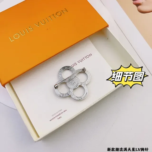 Broche Louis Vuitton Prata Preto Quatro Pétalos Floral Cristal-Pavé 4