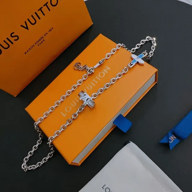 Louis Vuitton Corrente Curb Azul Prateada Esmaltada Borboleta Pingente Colar 8