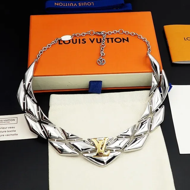 Louis Vuitton Silver Gold Articulated Leaf-Link Structure Rigid Choker Silhouette Necklace 6
