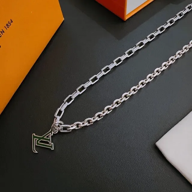 Louis Vuitton Silver Green Chain-Link Enamel LV Monogram Pendant Necklace 6