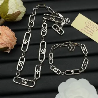 Louis Vuitton Silver Link-Chain Construction Polished Metal Necklace