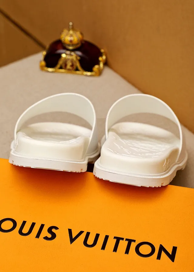 Louis Vuitton Slide सफेद काला मोल्डेड मोनोग्राम सोल चौड़ा लोगो पट्टी स्लिपर्स 8
