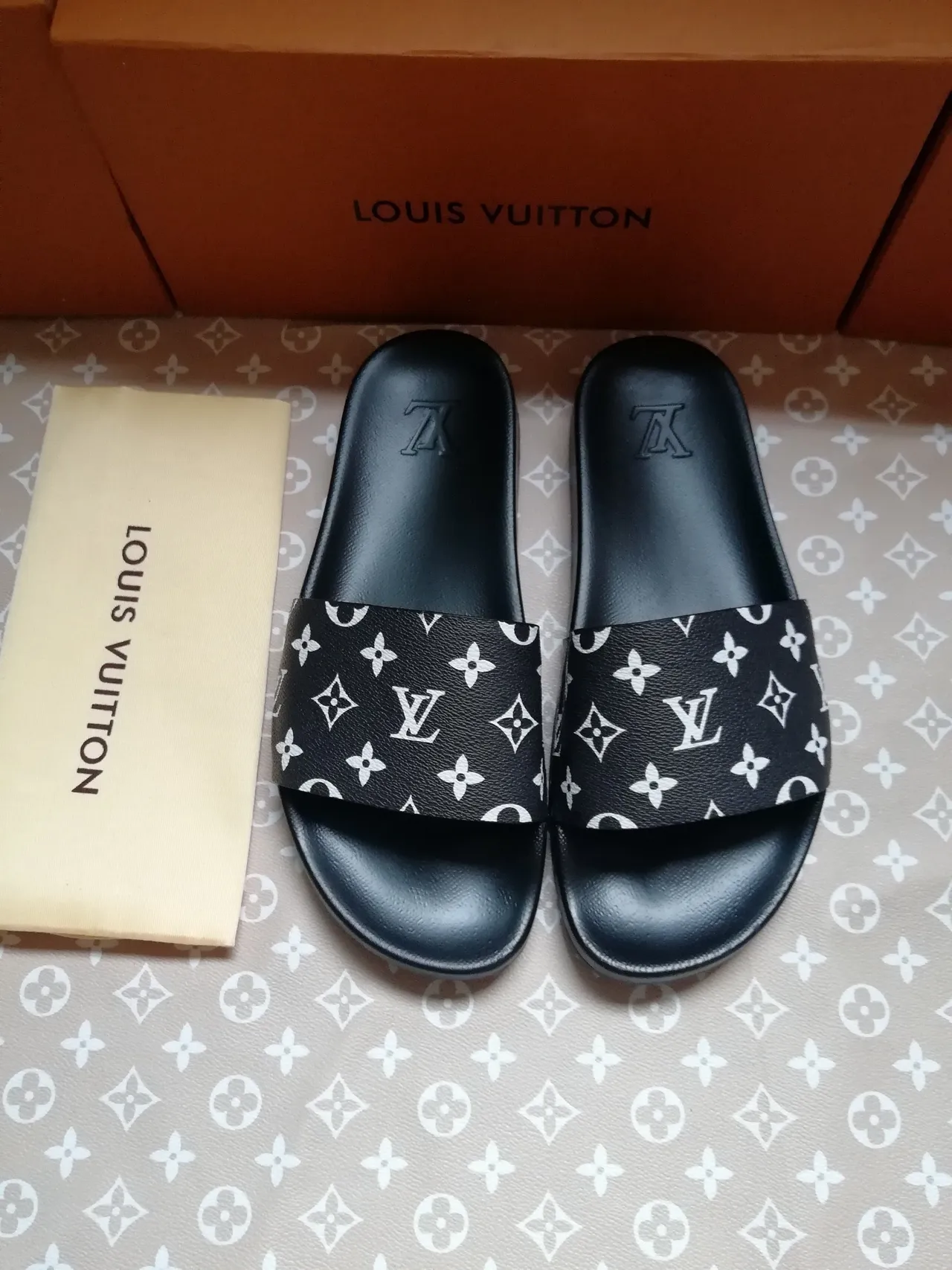 Louis Vuitton Slides Black White Monogram-Print Strap Molded Rubber Sole Slippers 5