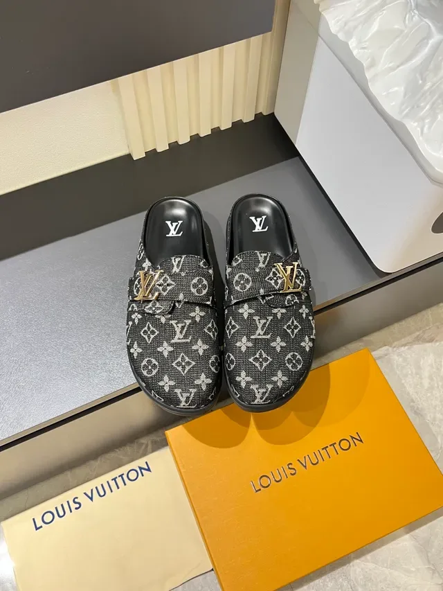 Louis Vuitton Slippers Black Monogrammed Leather Buckle Strap Casual Shoes 22