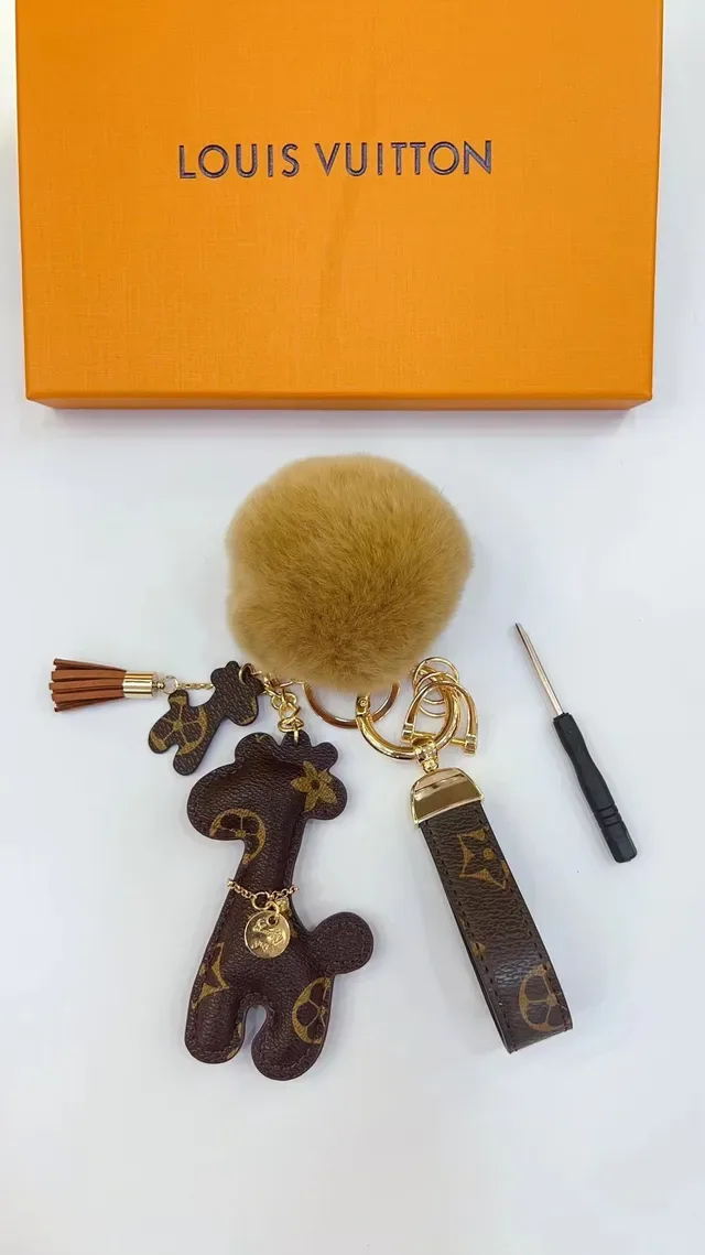 Louis Vuitton Teddy Bear Brown Beige Monogram Canvas Fur Pom-Pom Handbag 8