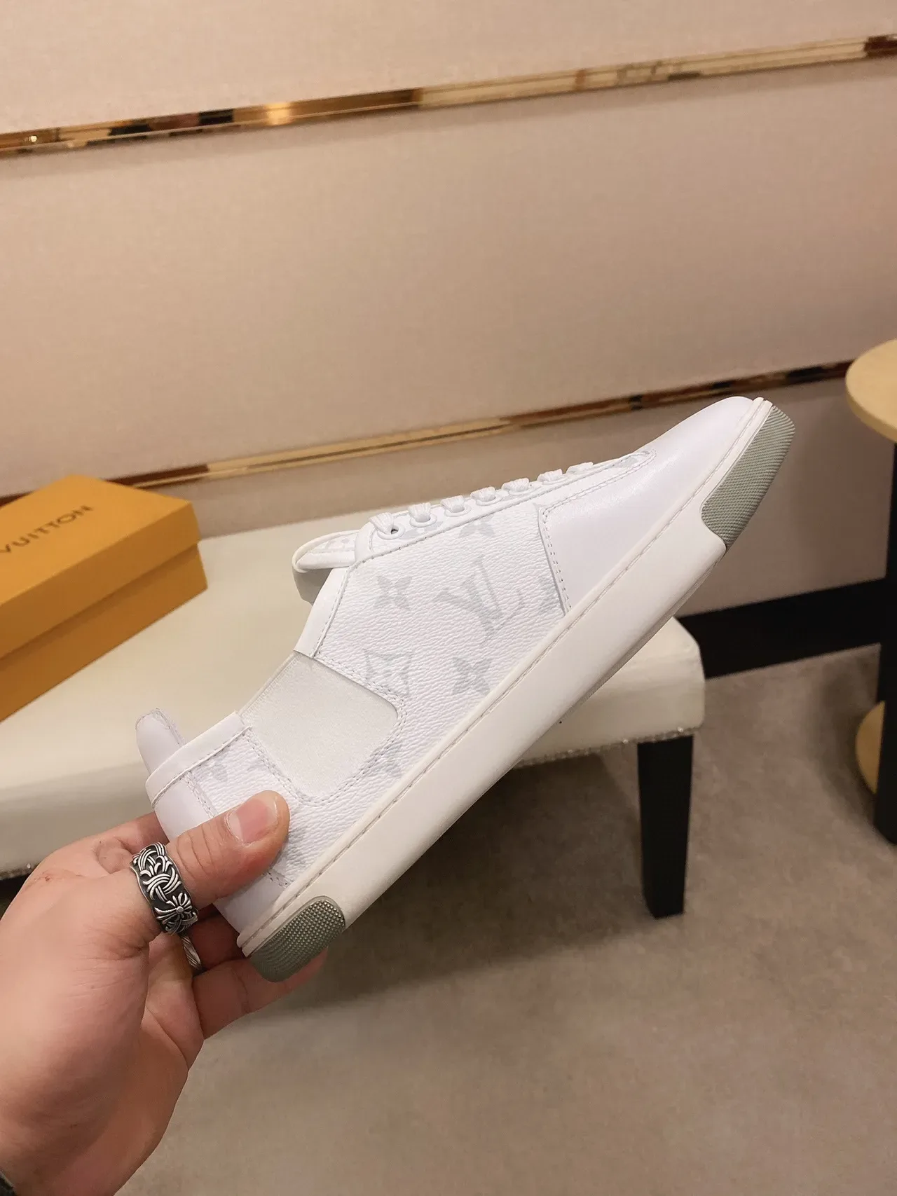 Louis Vuitton White Gray Monogram-Print Leather Low-Top Lace-Up Lifestyle Sneakers 6