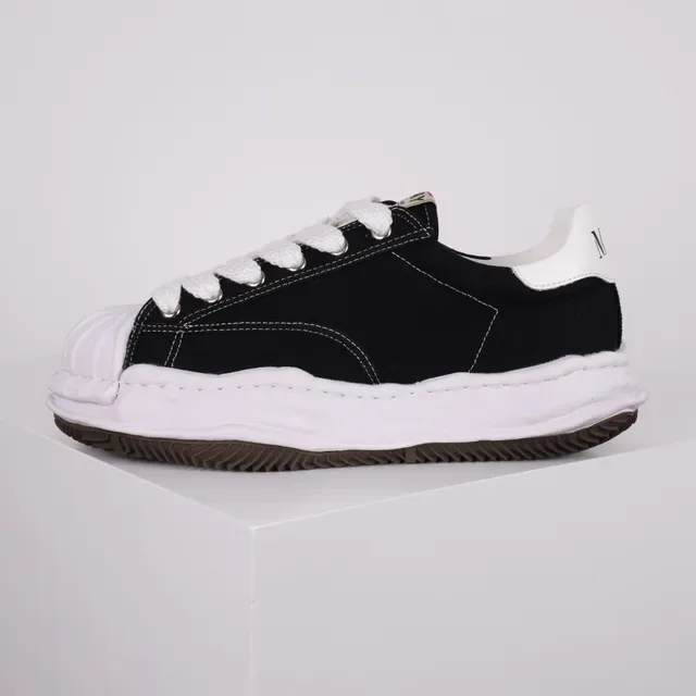 Maison Margiela Tabi-Inspired Black and White Canvas Lifestyle Sneakers 9