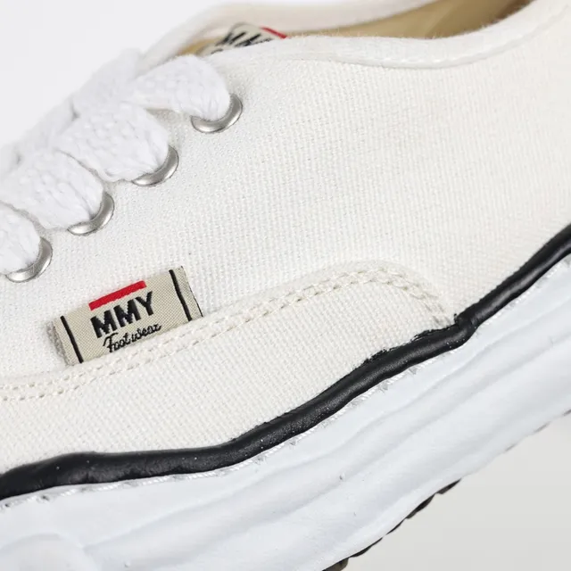 MMY Beige Black Low-Top Upper Canvas Shoes 6