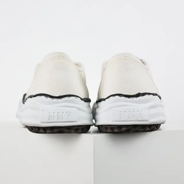 MMY Beige Black Low-Top Upper Canvas Shoes 8