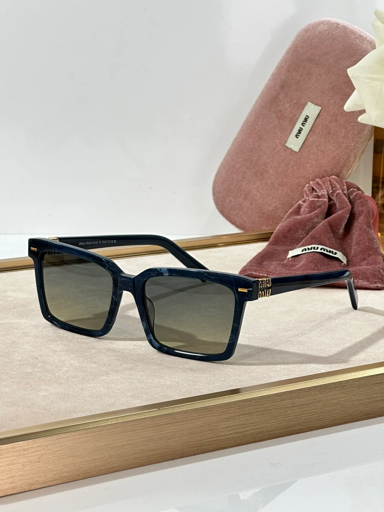 Miu Miu Negro Dorado Marco Rectangular Acetato Construcción Gafas de Sol 5