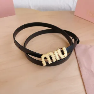 Miu Miu Logo حزام أسود ببكل ذهبي حزام ضيق من الجلد