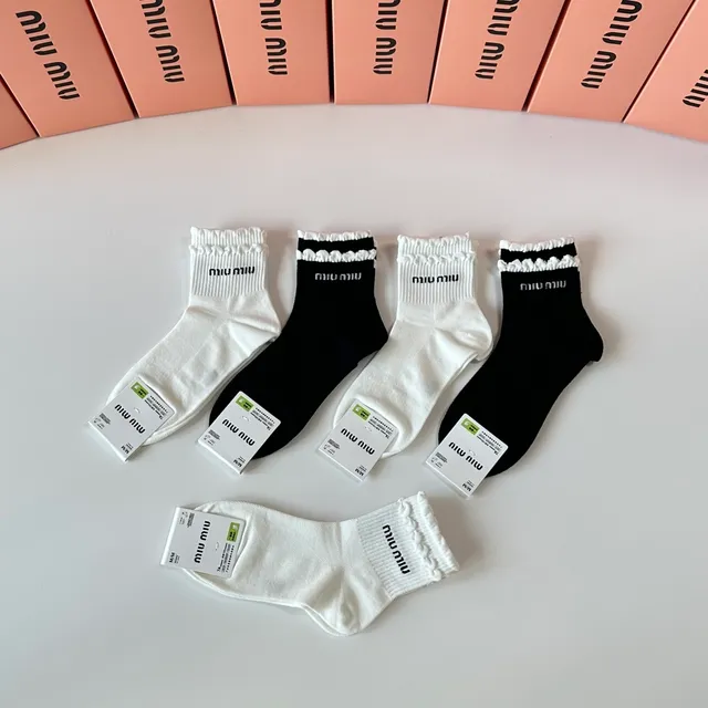 Miu Miu Ruffled Cuff Logo Socks 8
