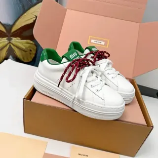Miu Miu Wander Zapatillas Plataforma Blanco y Verde Estilo de Vida
