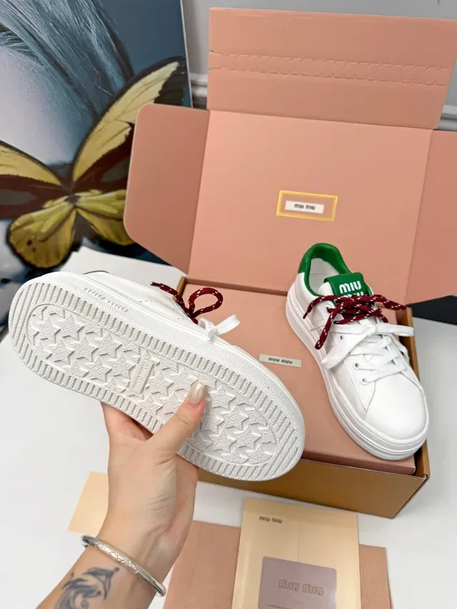 Miu Miu Wander Sneakers Blanc et Vert Plateforme Style de Vie 3