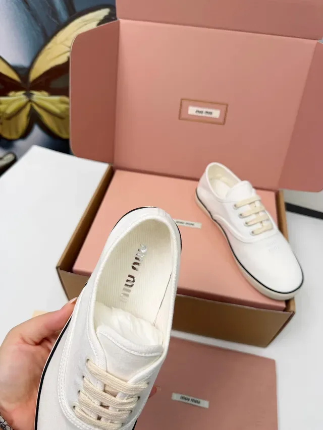 Miu Miu White Black Low-Top Upper Canvas Shoes 2