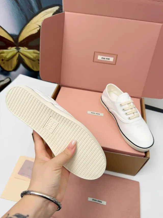 Miu Miu White Black Low-Top Upper Canvas Shoes 3