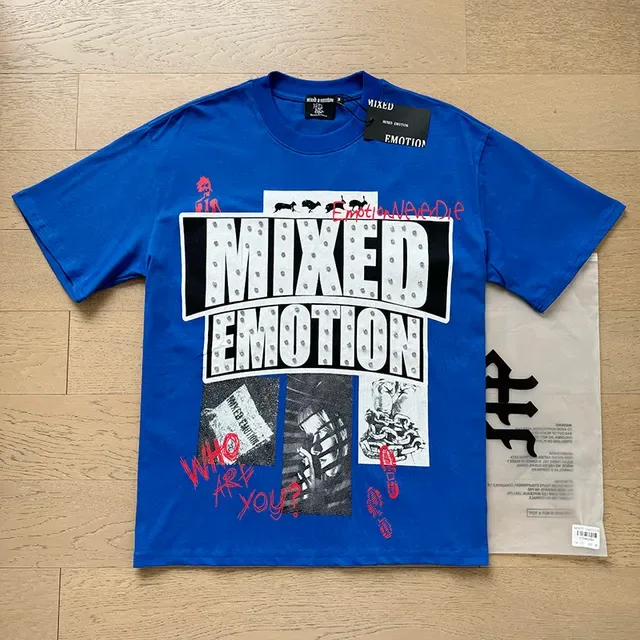 تي شيرت Mixed Emotion أزرق وأحمر بطبعة جرافيك وخط ماركي 3
