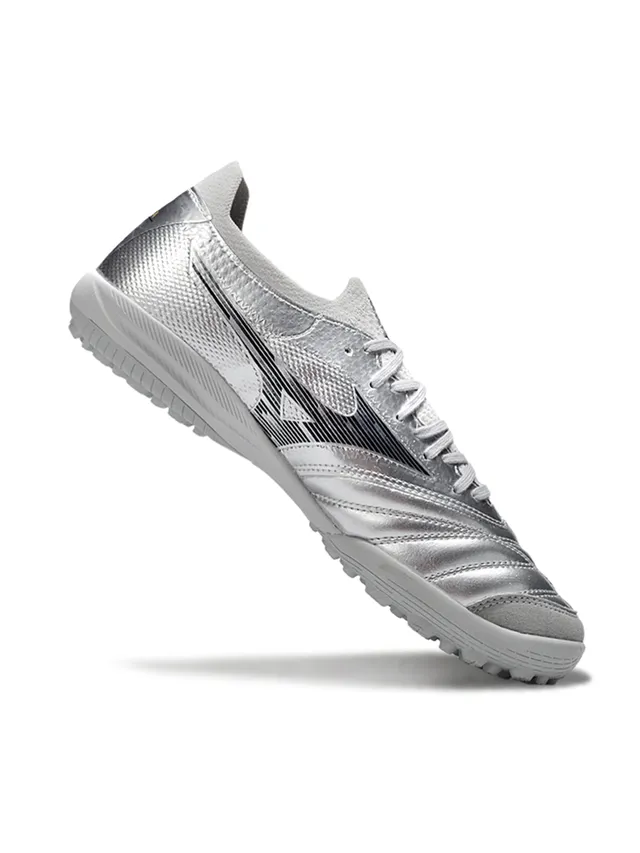 Mizuno Chaussures de football Turf upper synthétique argent noir métallique avec panneau matelassé à l'avant-pied 2