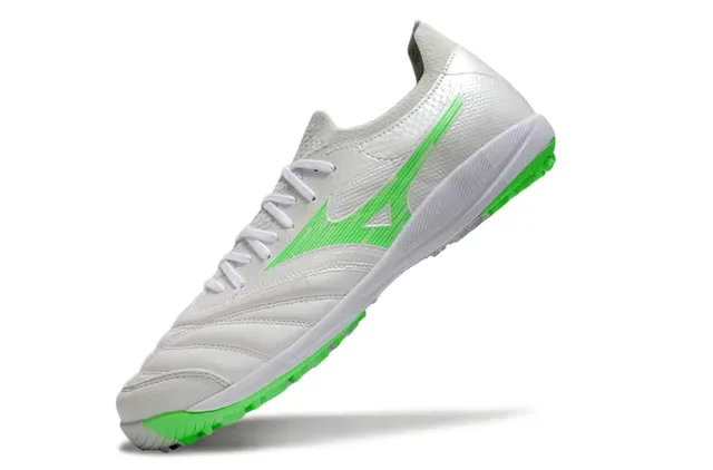 Mizuno White Green Low-Cut Lace-Up Synthetic Quilted Upper Turf Soccer Shoes 3