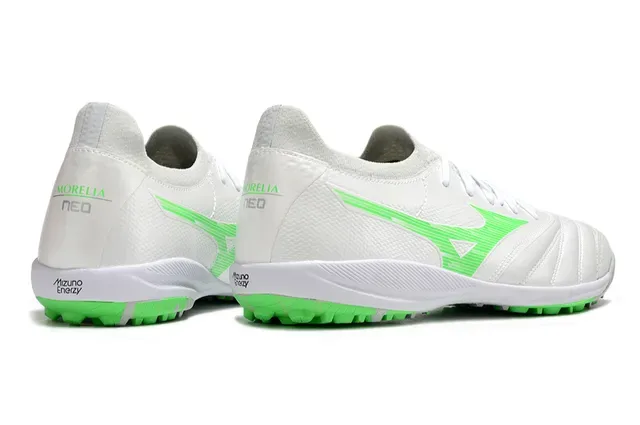 Mizuno White Green Low-Cut Lace-Up Synthetic Quilted Upper Turf Soccer Shoes 5