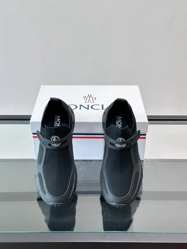 Moncler Sneakers Lifestyle Noires en Tricot Slip-On 4