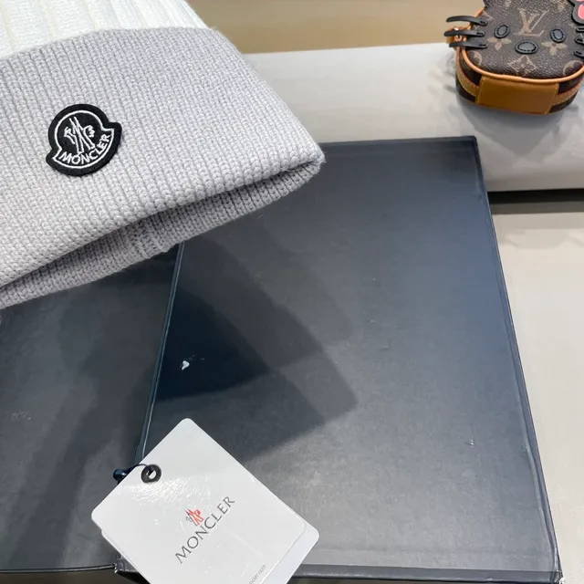 Moncler Gray White Ribbed Knit Logo Patch Beanie 5