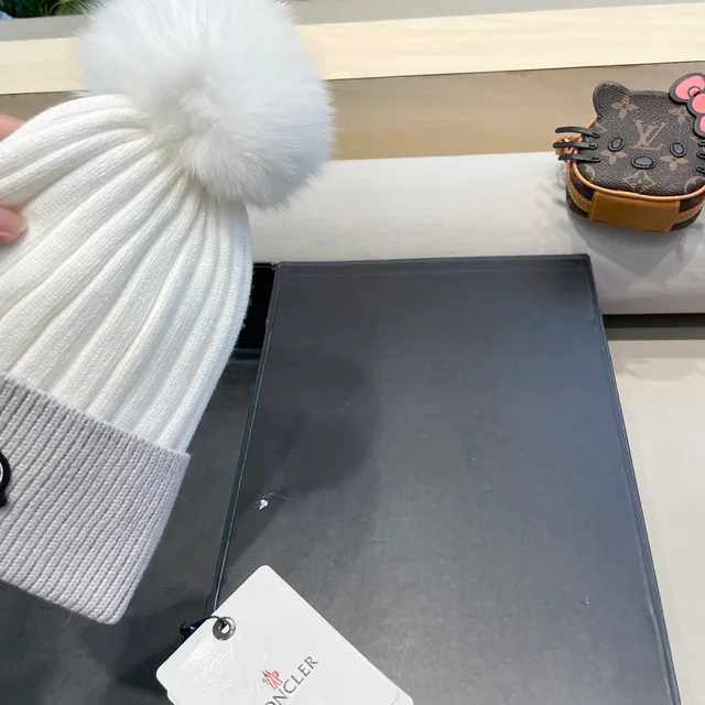Moncler Gray White Ribbed Knit Logo Patch Beanie 7