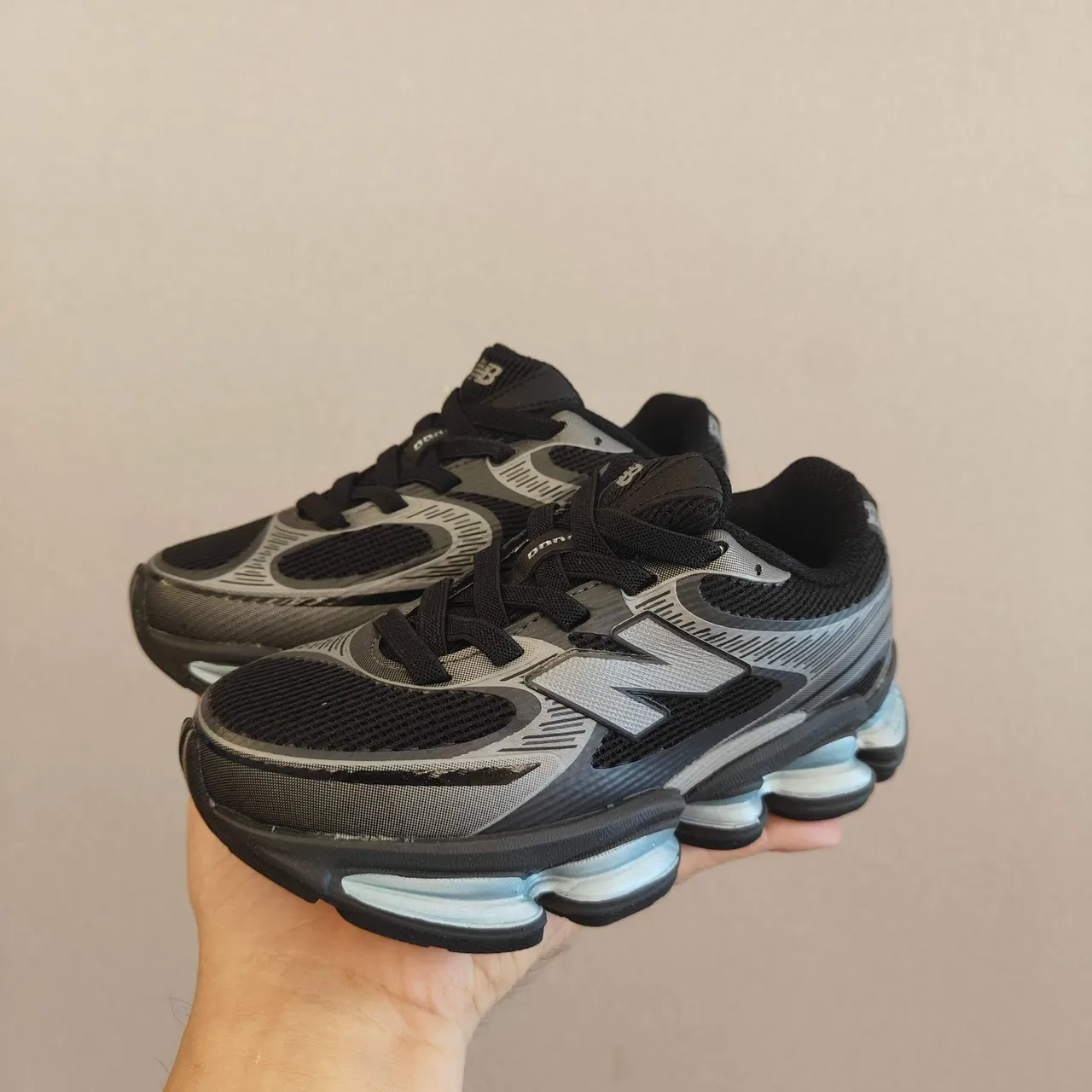 New Balance 2002R Preto Cinza Translucido Pod Tênis Lifestyle 12