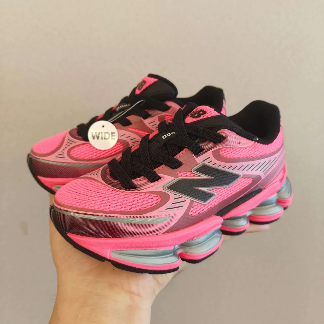 New Balance 2002R Preto Cinza Translucido Pod Tênis Lifestyle 24
