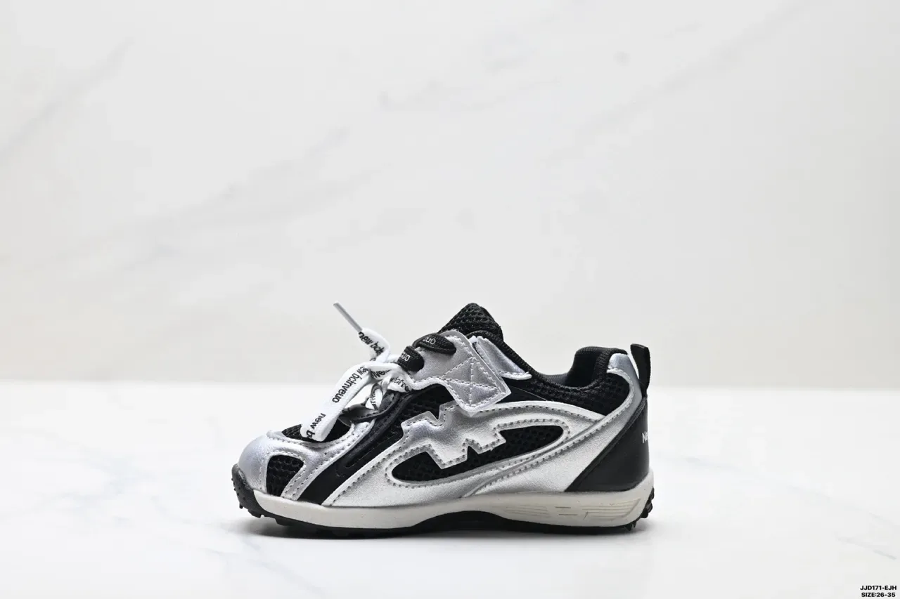 New Balance 2002R Black White sneakers de estilo de vida con upper de malla sintética en jaula con capas 5